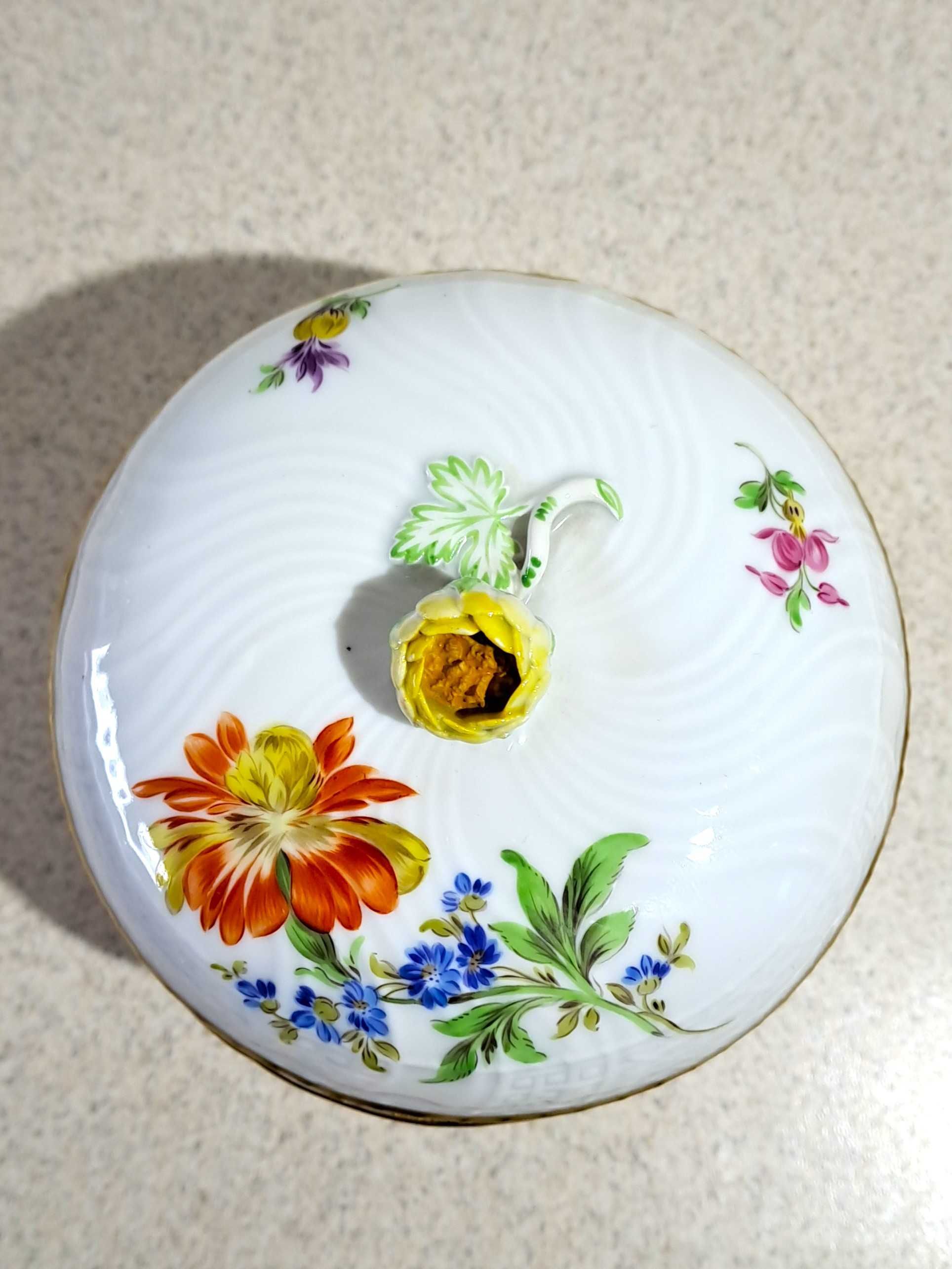 Serwis na 6 osób Meissen Miśnia 1852 - 1870 r. reliefy wytłoczenia