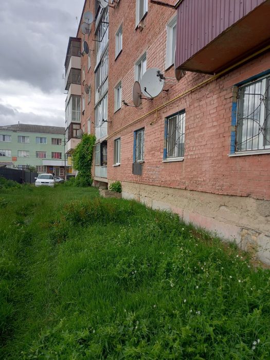 Продам квартиру в м. Борзна