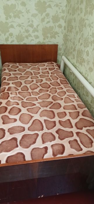 Продам односпальную кровать