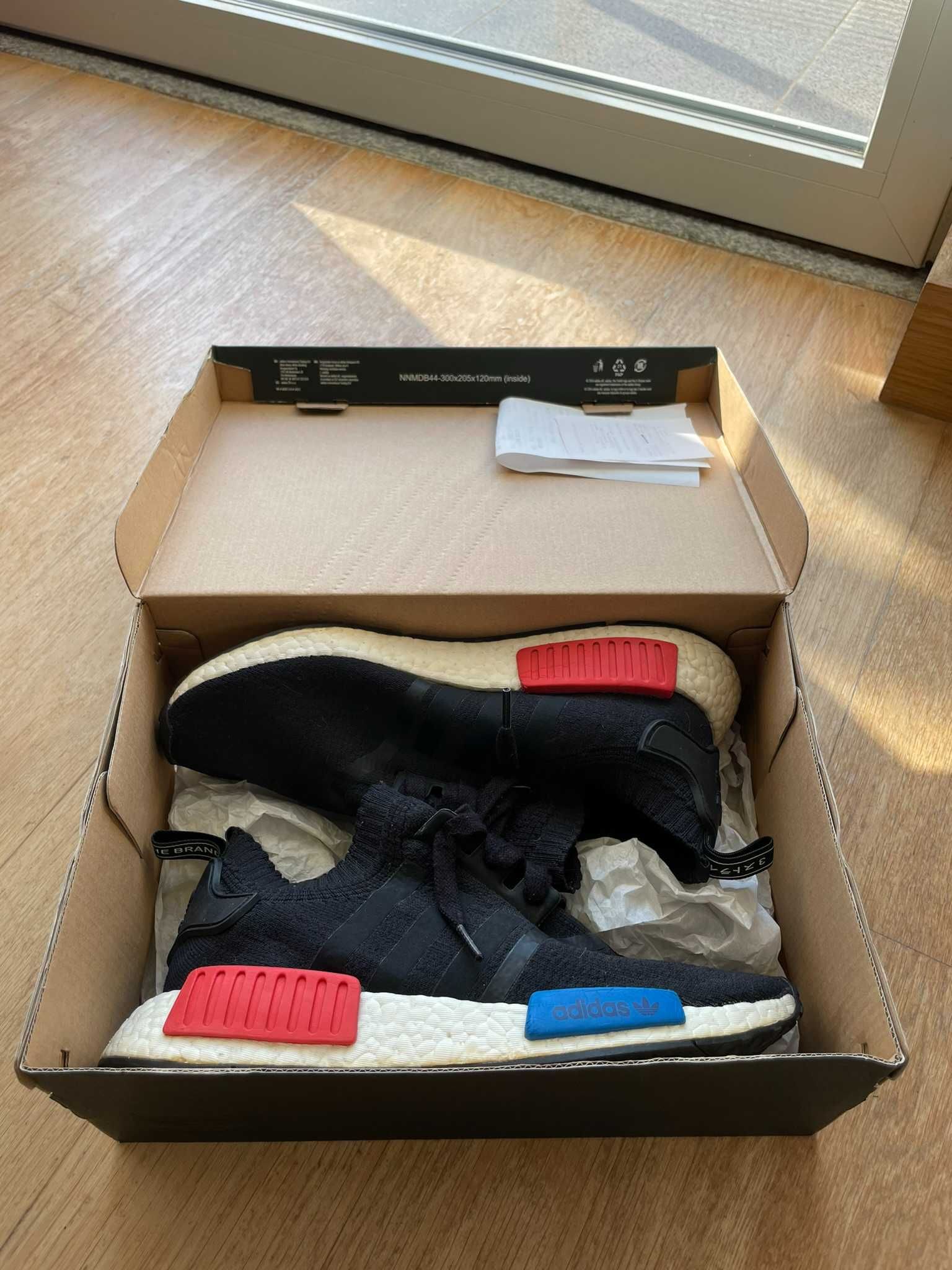 adidas NMD R1 Core Black Lush Red 40 2/3 US7.5