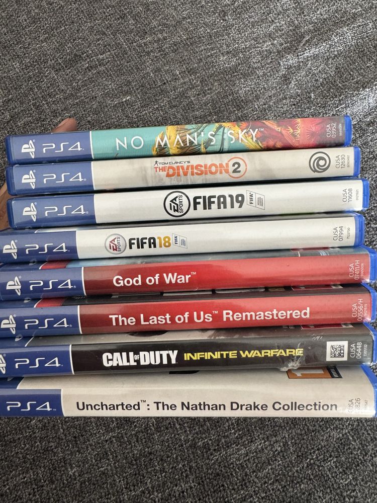 PS4 1TB + 8 jogos originais + caixa | Excelente estado