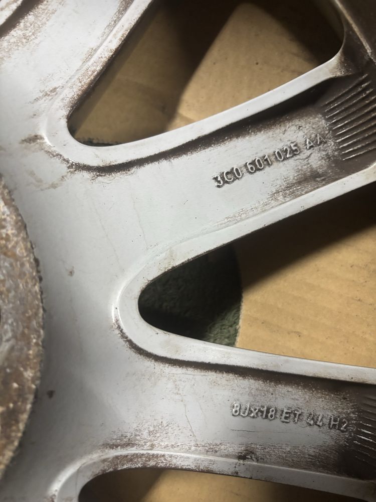 5x112 VOLKSWAGEN 8J18 ET44 57,1 felgi aluminiowe vw seat audi skoda