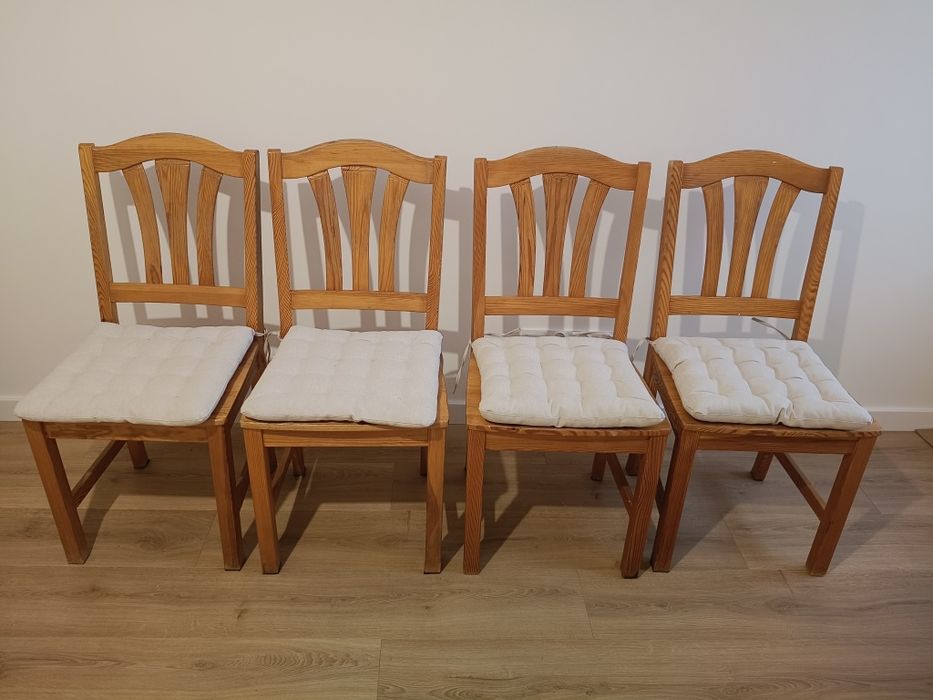 Solidne krzesła drewniane do renowacji 4 sztuki
