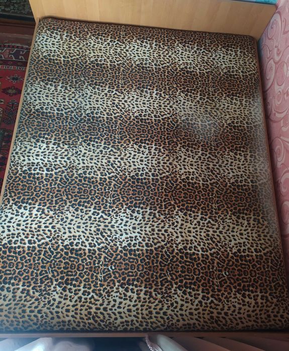 Двоспальне ліжко