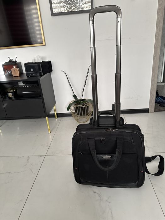 Torba na kółkach elegancka i funkcjonalna torba biznesowa na laptopa