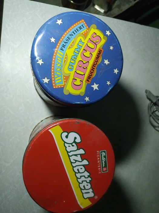 Банки металеві від цукерок 90-ті рр порожні