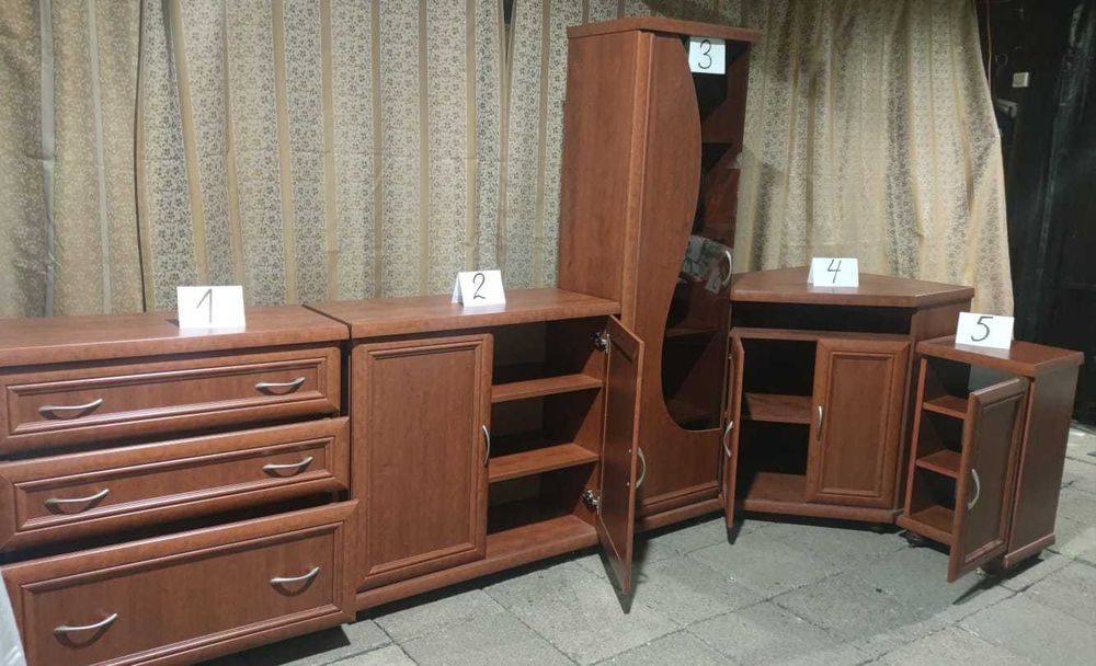 meble pokojowe salon komoda szafka witrynka witryna nocna drewniane
