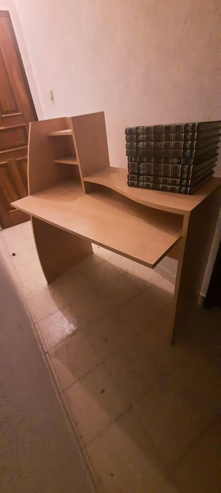 Secretaria em muito bom estado