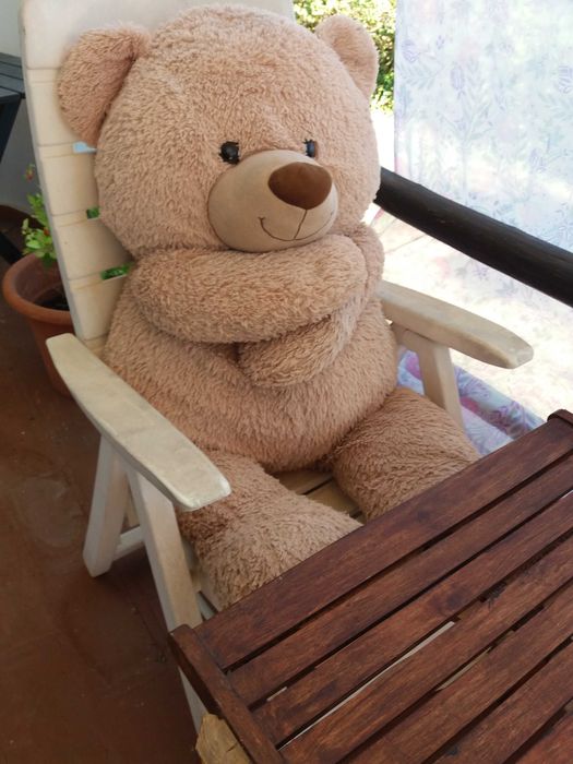 Peluches toalhas resguardos robe relógio fones filmes
