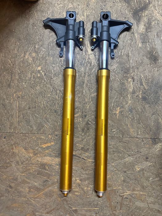 Yamaha r6/r1 колесо , колектор