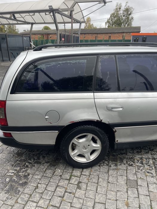 Opel omega B 1998