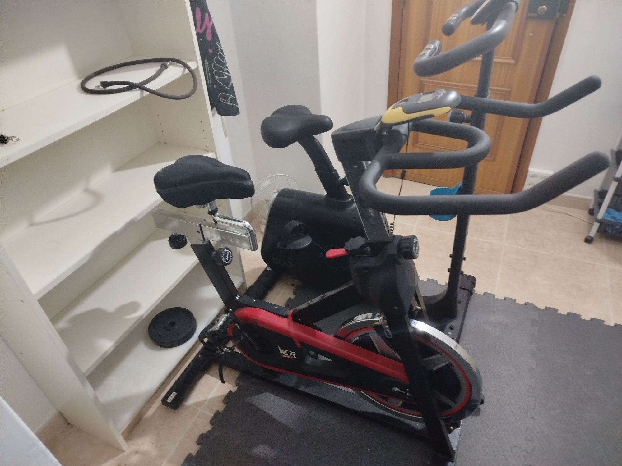 Vendo Duas bicicletas estáticas