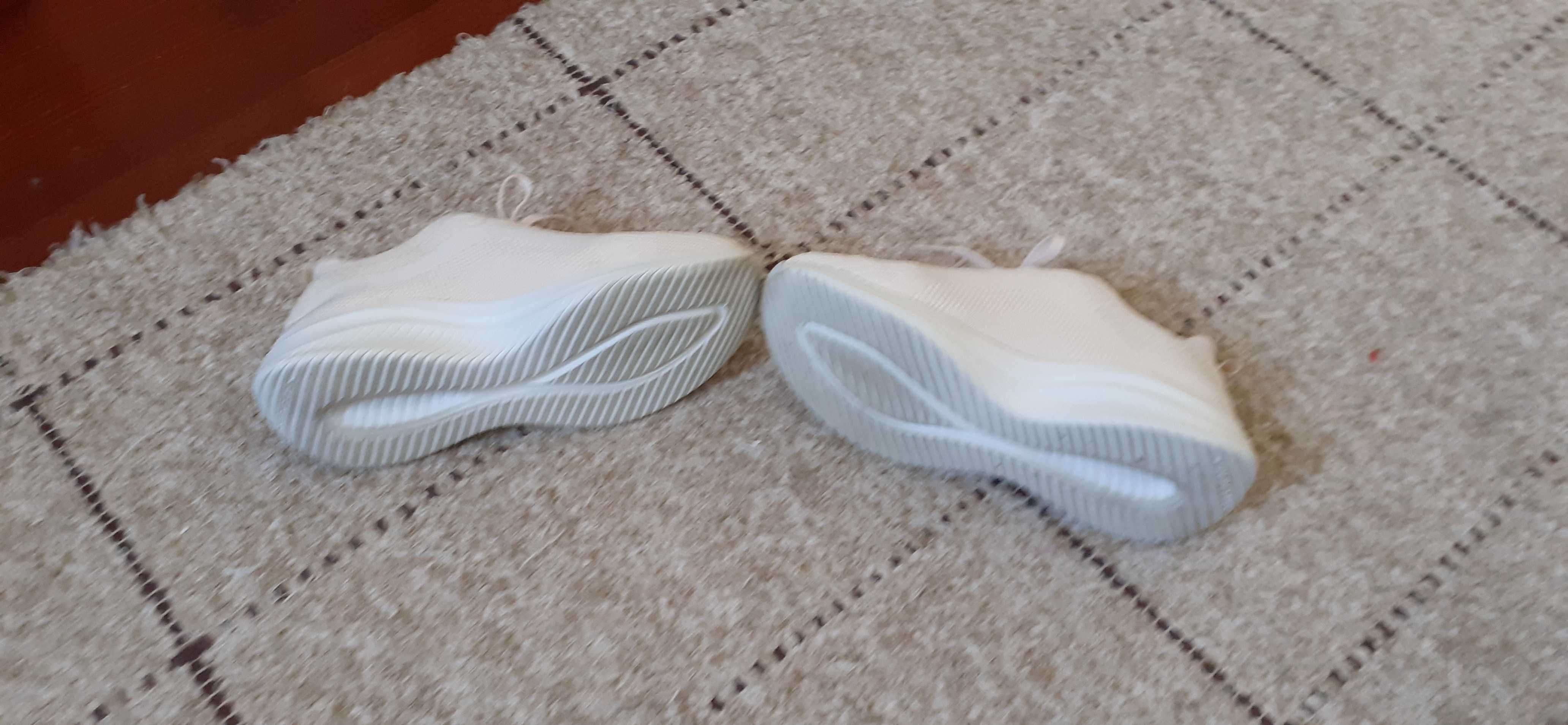 Ténis (Sketchers)