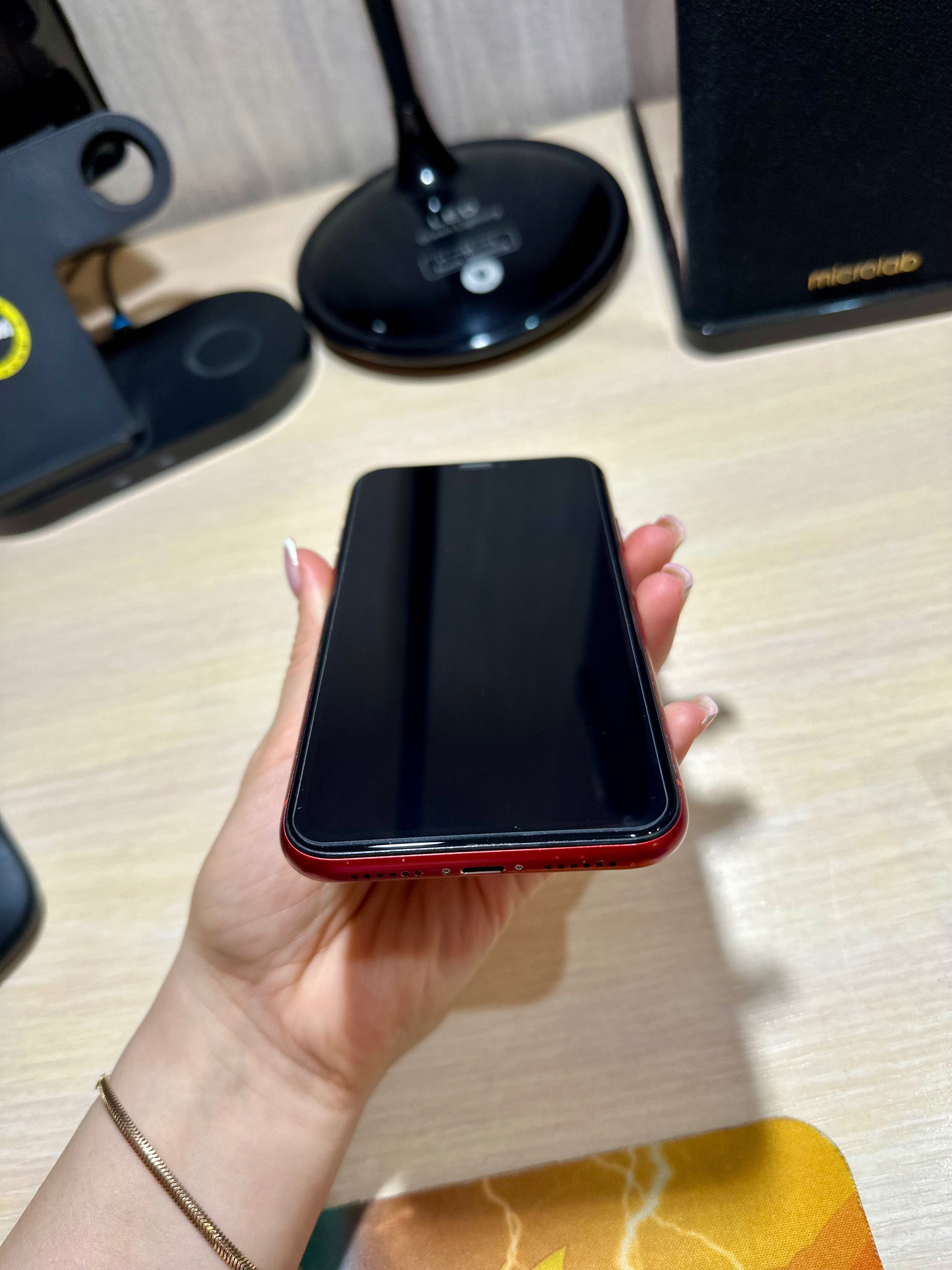 Продам айфон ХR на 64 gb