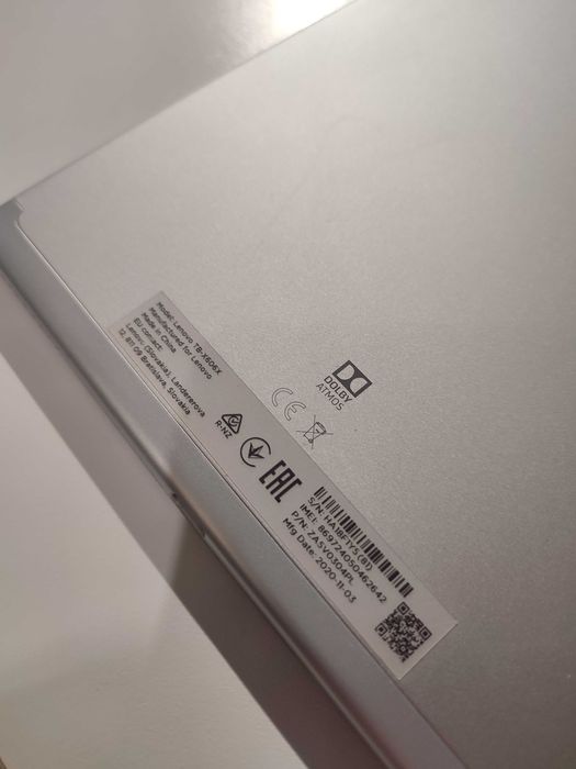 Tablet Lenovo M10 + skórzane etui z klawiaturą magnetyczną bluetooth