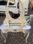 Toaletka z lustrem shabby chic