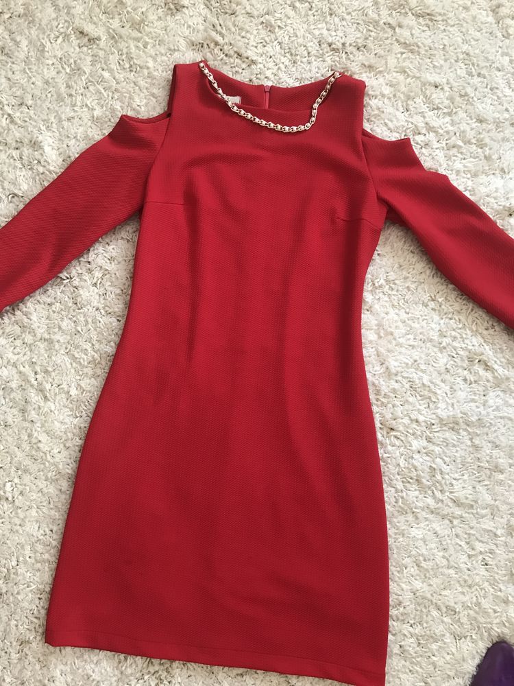Сукня червона 36