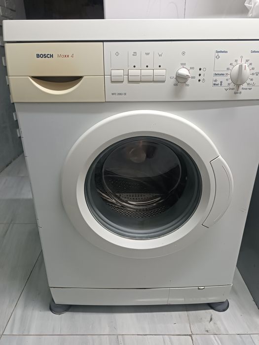 Продається пральна (стиральна) машинка Boosh