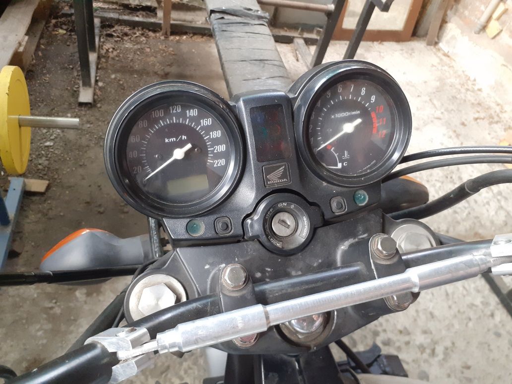 Продам Honda CBF 500.