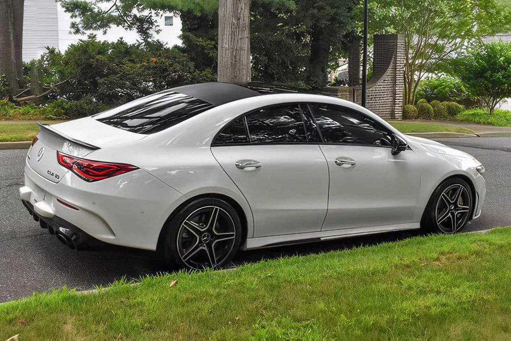 Mercedes-Benz CLA      2023