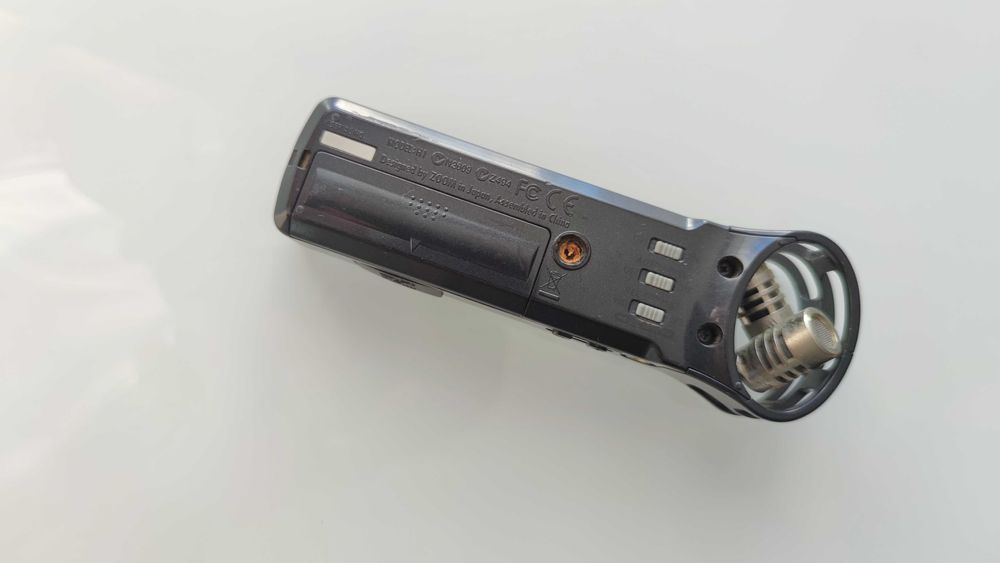 Zoom h1 (на запчастини, але працює)