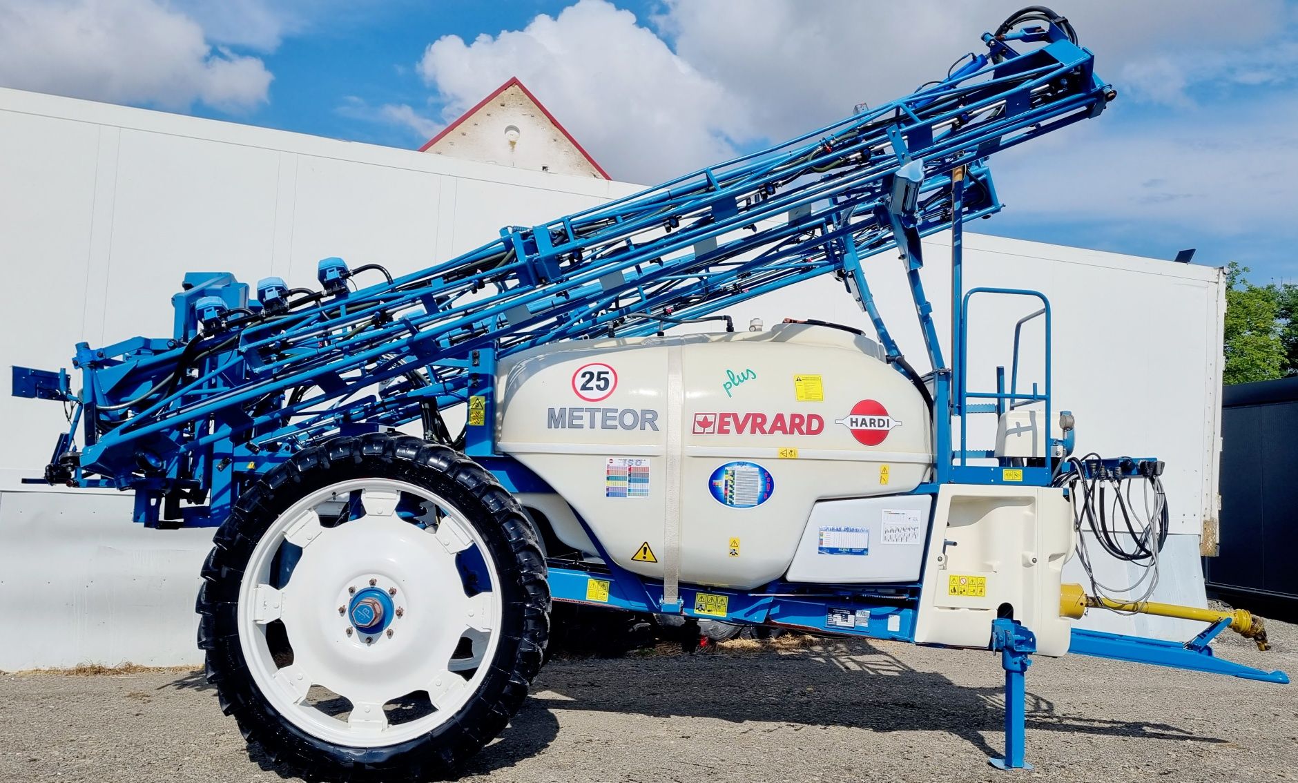 Opryskiwacz Evrad Hardi Meteor plus 21m/18m 2800l skrętna oś 6 sekcji