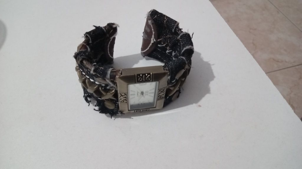 Relógio  Quartz.