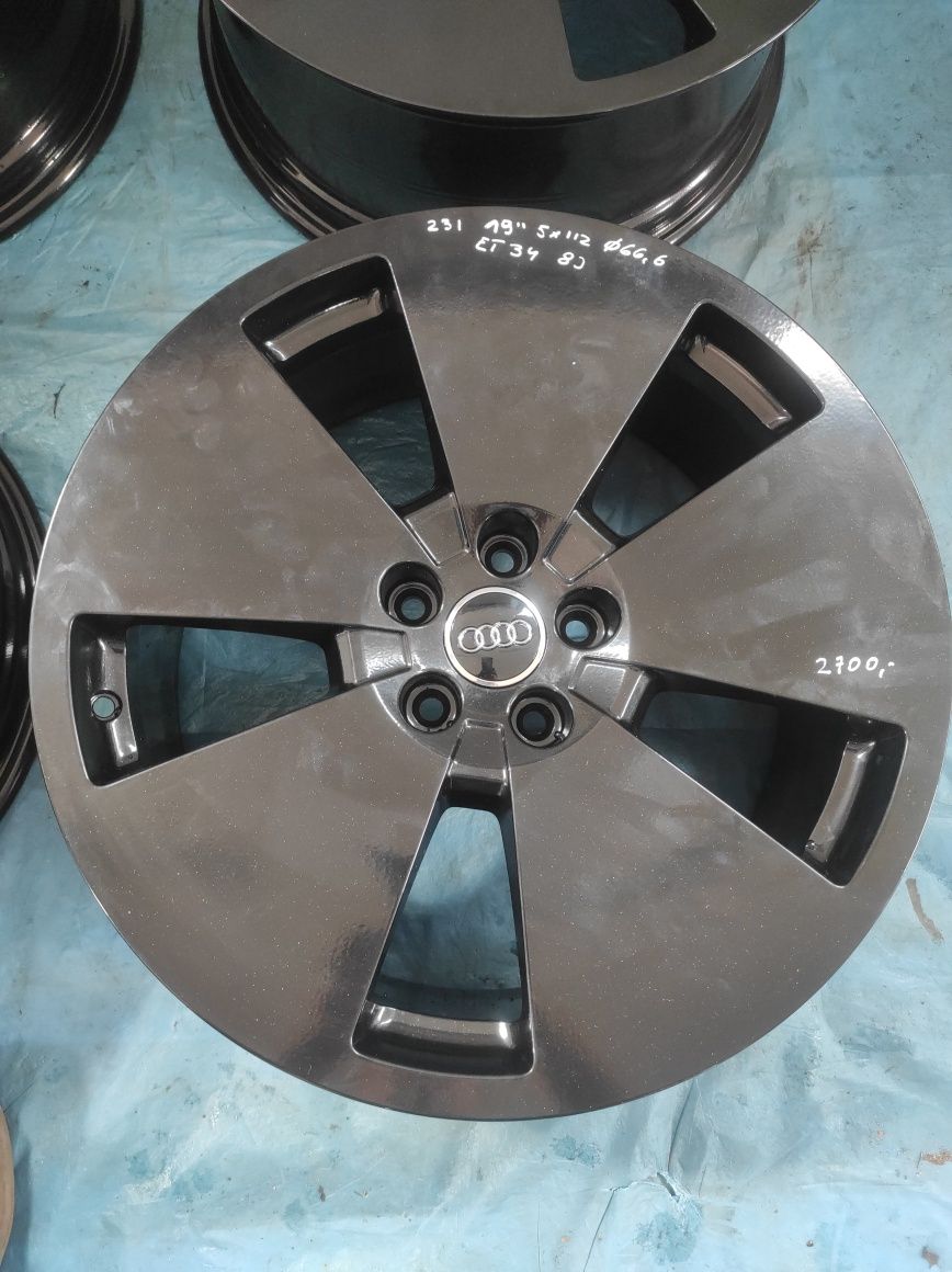 231 Felgi aluminiowe ORYGINAŁ AUDI R 19 5x112 otwór 66,6 Czarne