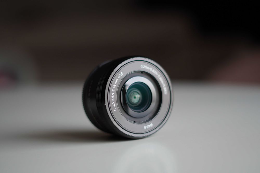 sony 16-50mm f/3.5-5.6