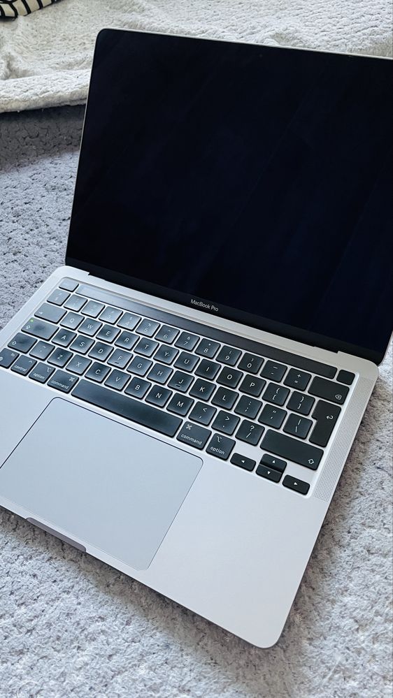 Macbook Pro M1 8/256