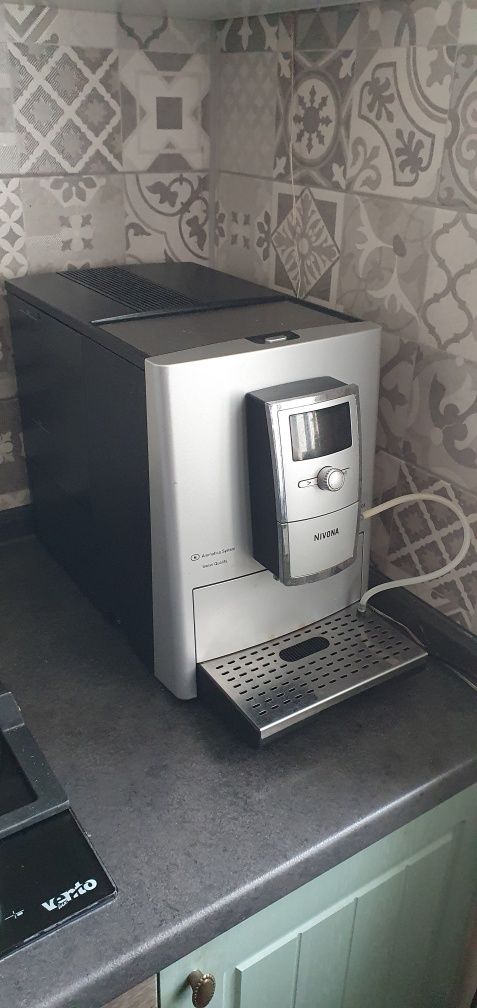 Продам кофемашину NIVONA 831