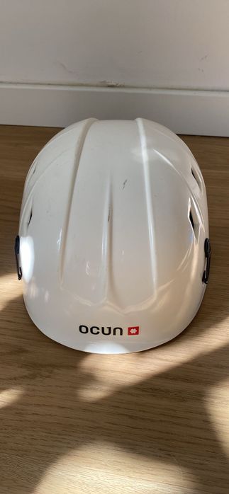 Capacete de escalada Ocun
