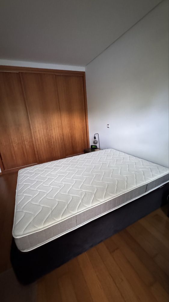 Cama Sommier Como Novo C/ Colchao 1,40x200