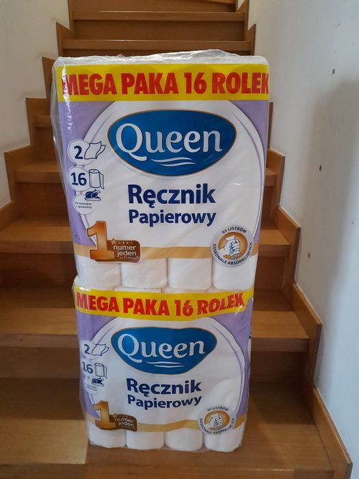 Recznik papierowy Queen są to 2x  16 =32  rolki po 65 listkow, wytrzym