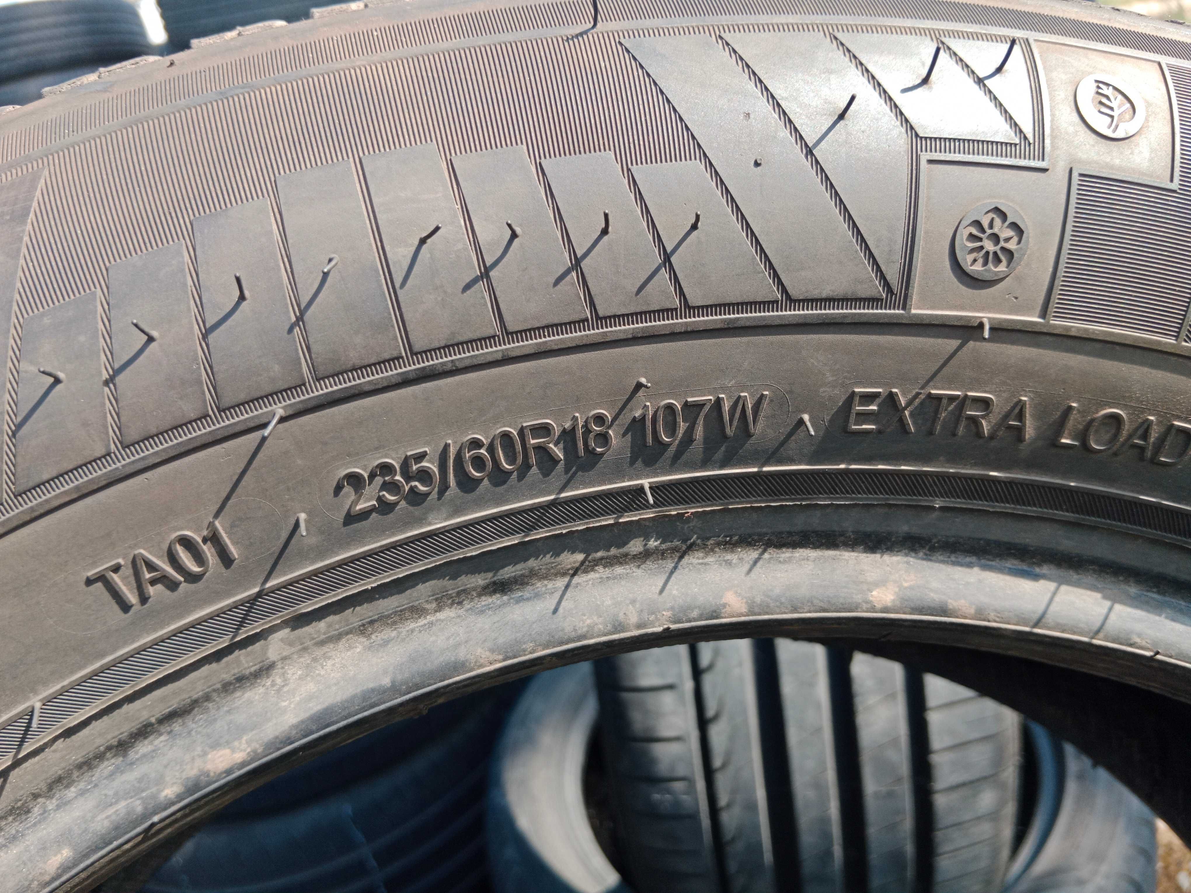 Opona używana 235/60R18 Triangle SeasonX TA01 1szt.