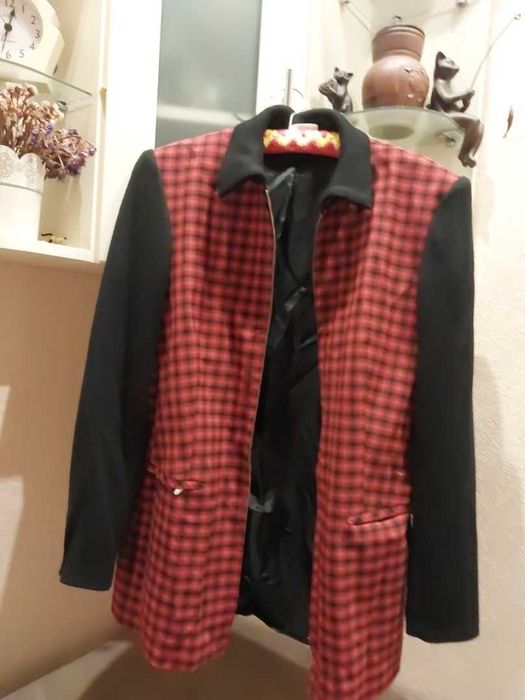 Куртка 38р пиджак.трикотажные рукава