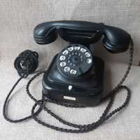 Stary bakelitowy niemiecki telefon