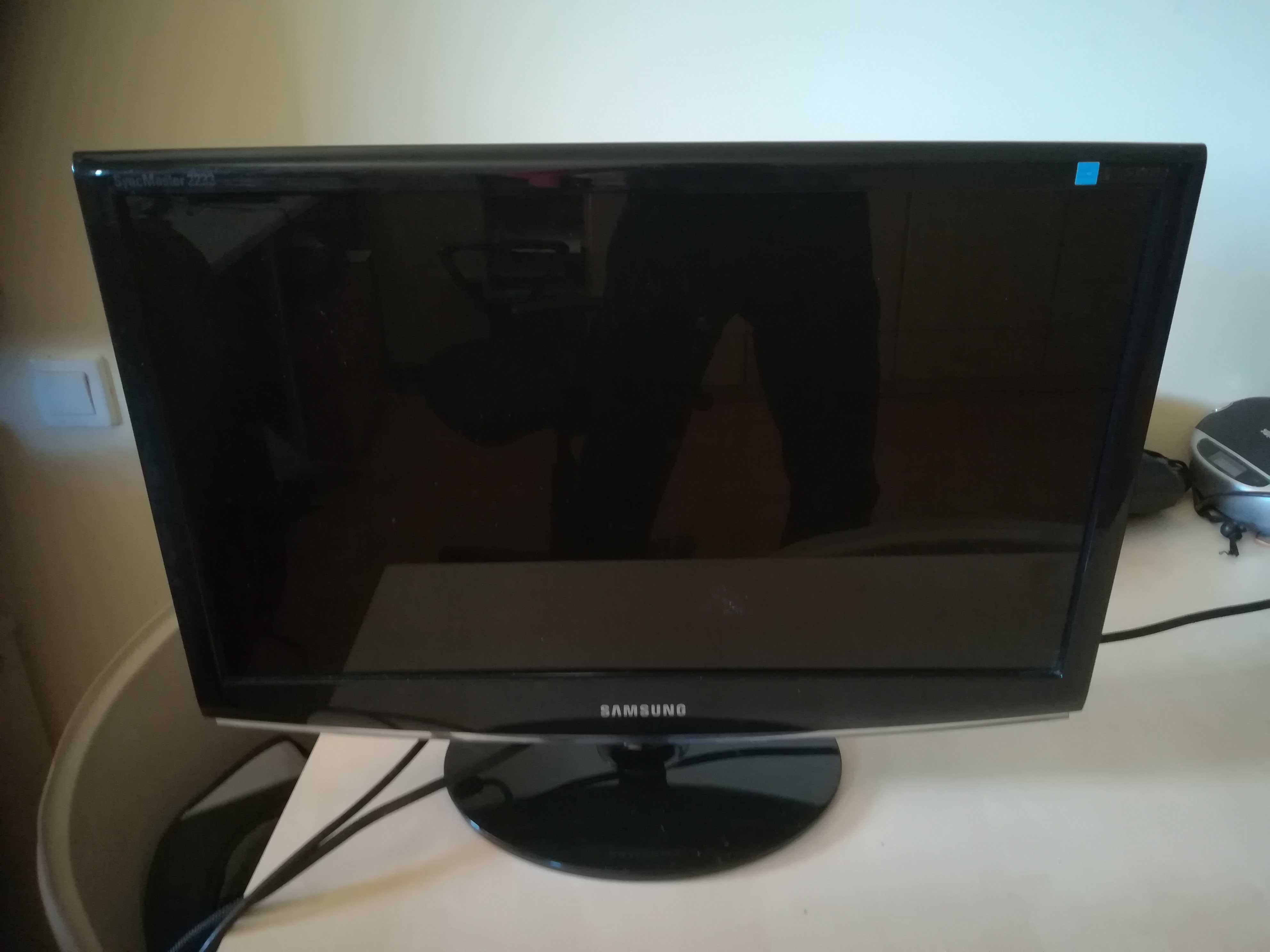 Monitor panoramiczny Samsung 2233SN 21,5 cala.