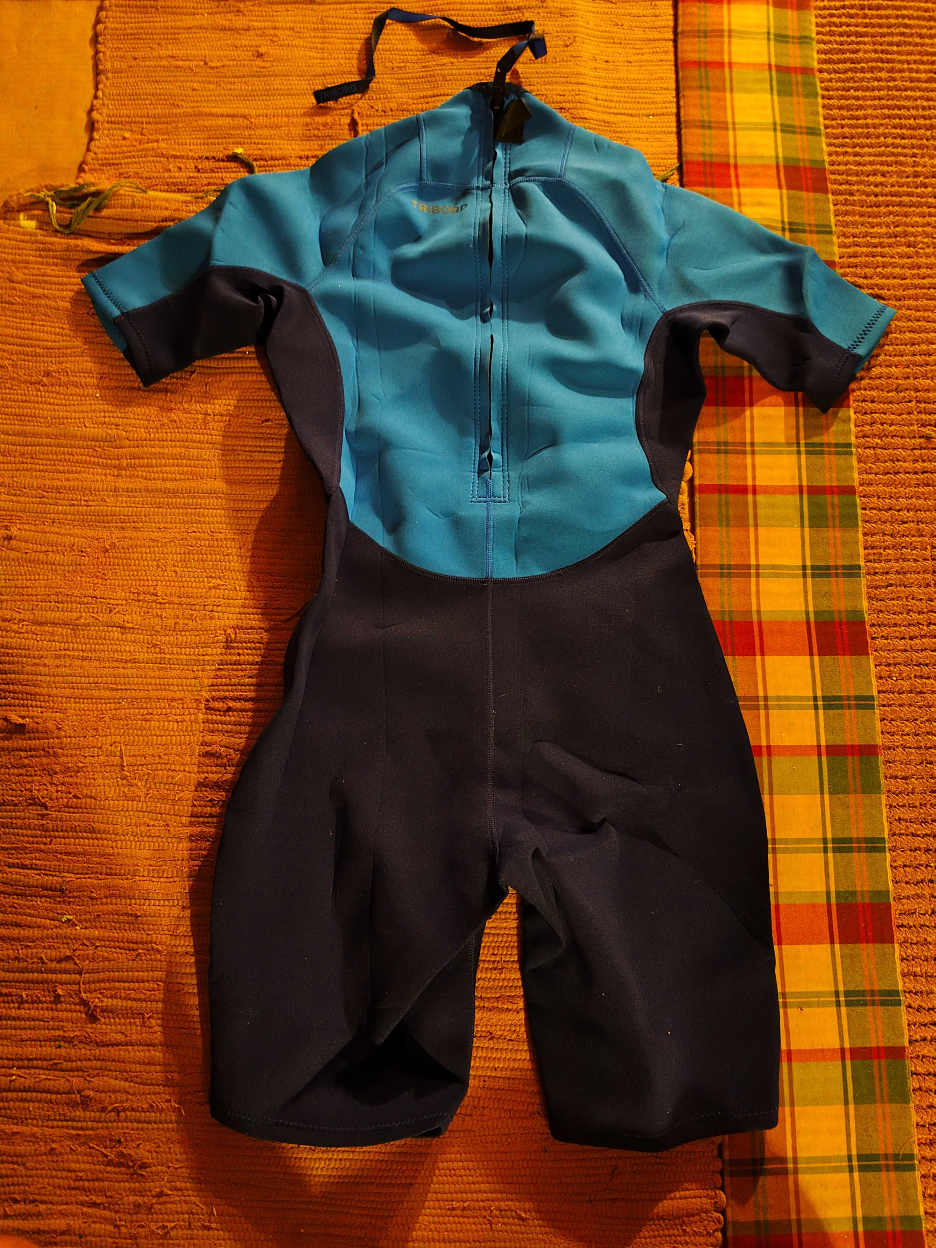 Fatos para desportos nauticos (Surf, snorkelling, padlle, kite, etc)