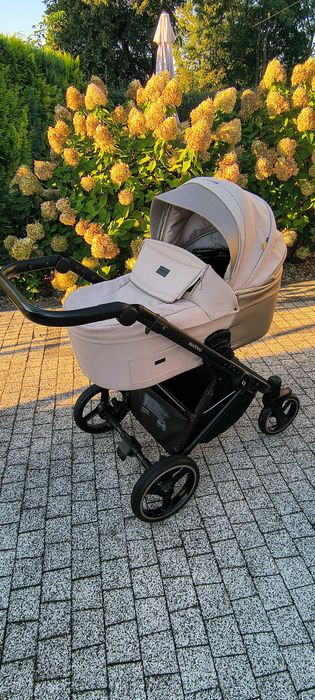 Wózek dziecięcy skiddou