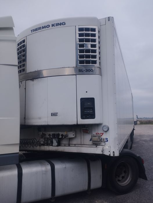 Naczepa chłodnia 2006r thermo King sl300