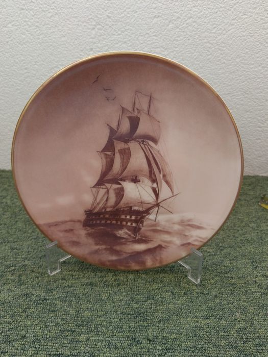 Prato em porcelana "Navio em Alto Mar"  coleções Philae