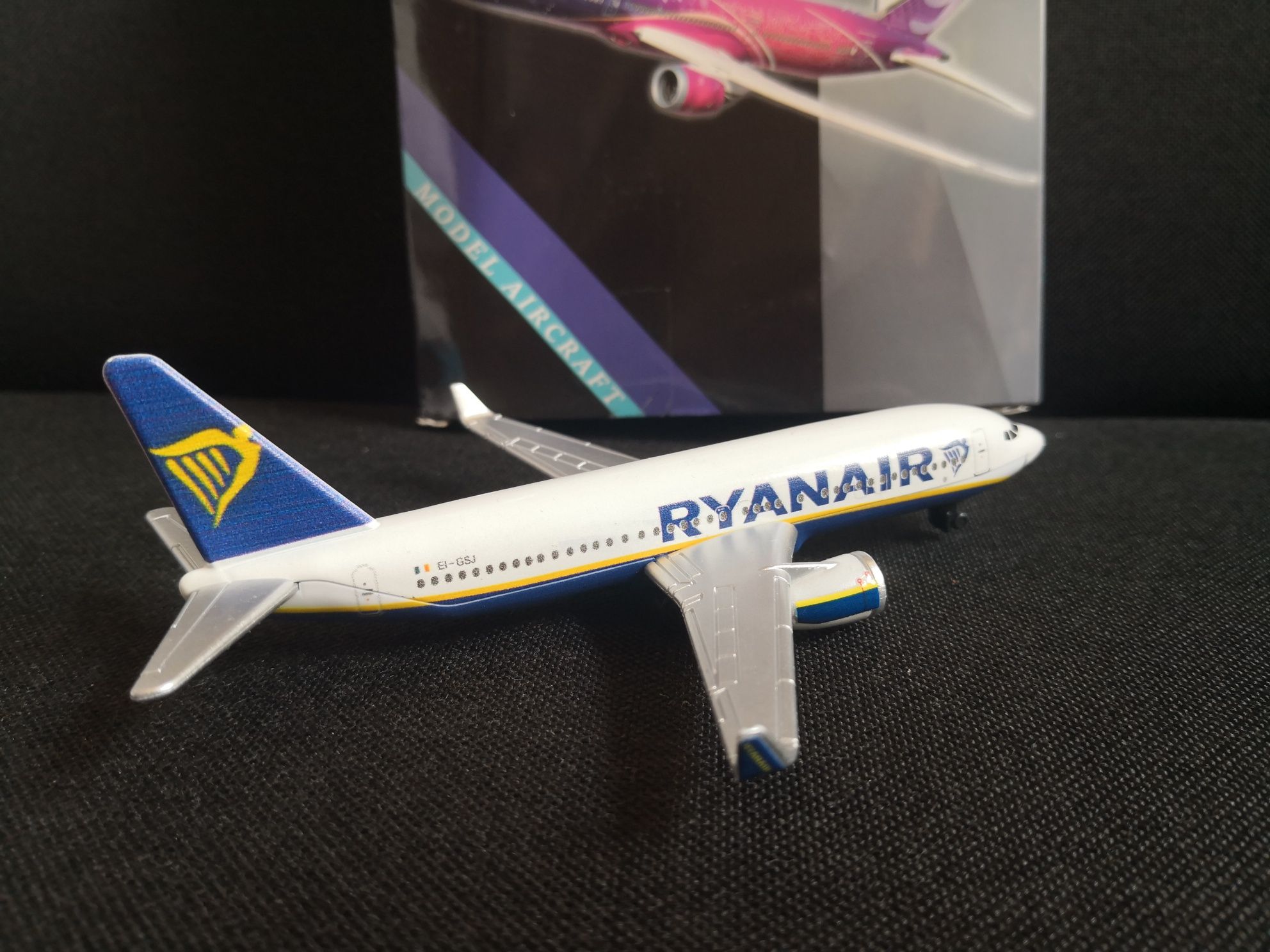 Samolot model samolotu ok 15 cm jak Ryanair