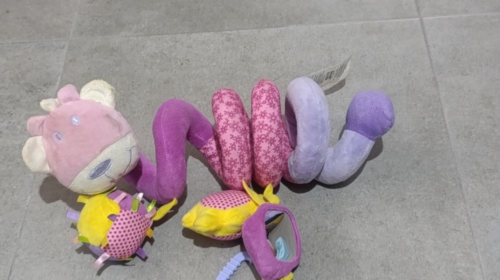 Espiral de jogos para ter sempre à mão. Um estímulo para o seu bebé