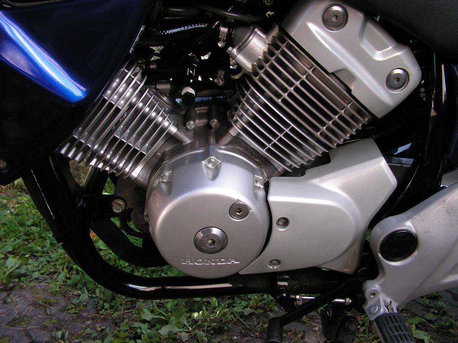 HONDA VARADERO 125 XL KUFER ŁADNY shadow yamaha dt wr mt cbr cbf 2004r