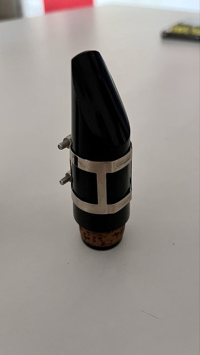 Boquilha com tampa e abraçadeira - J. Michael