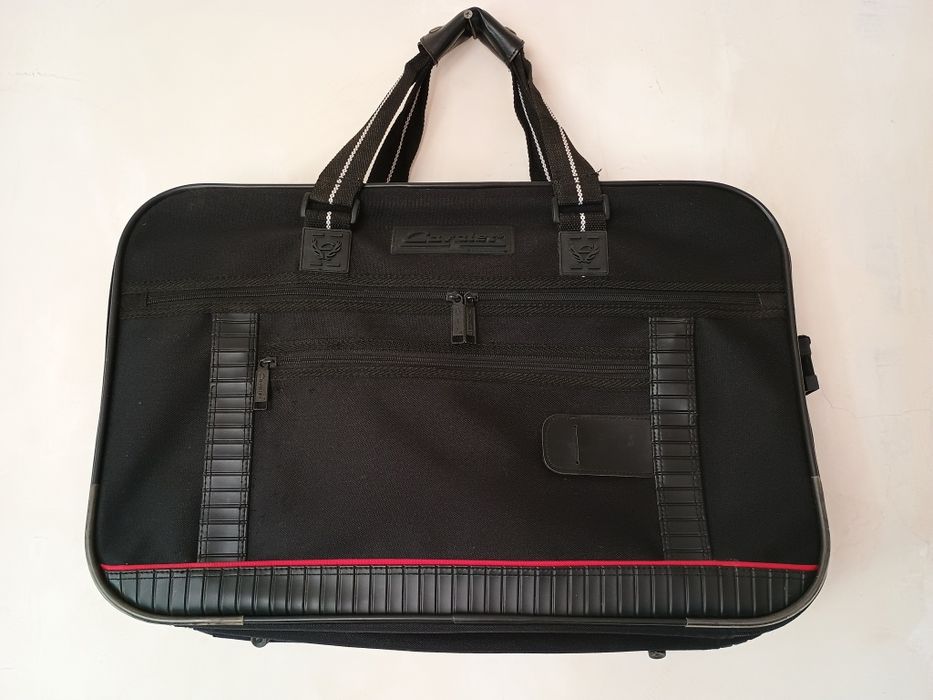 Дорожная сумка для одежды с вешалками