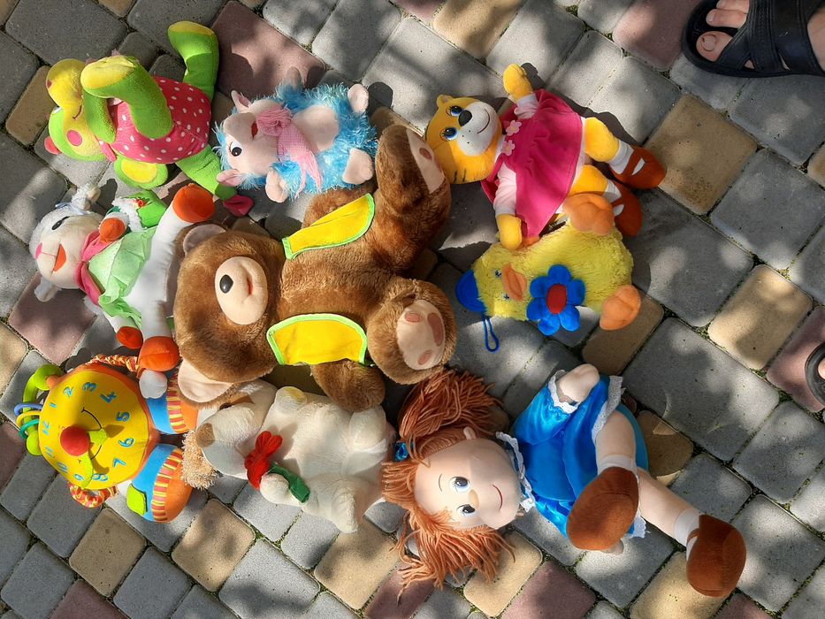 Мякі   іграшки ...