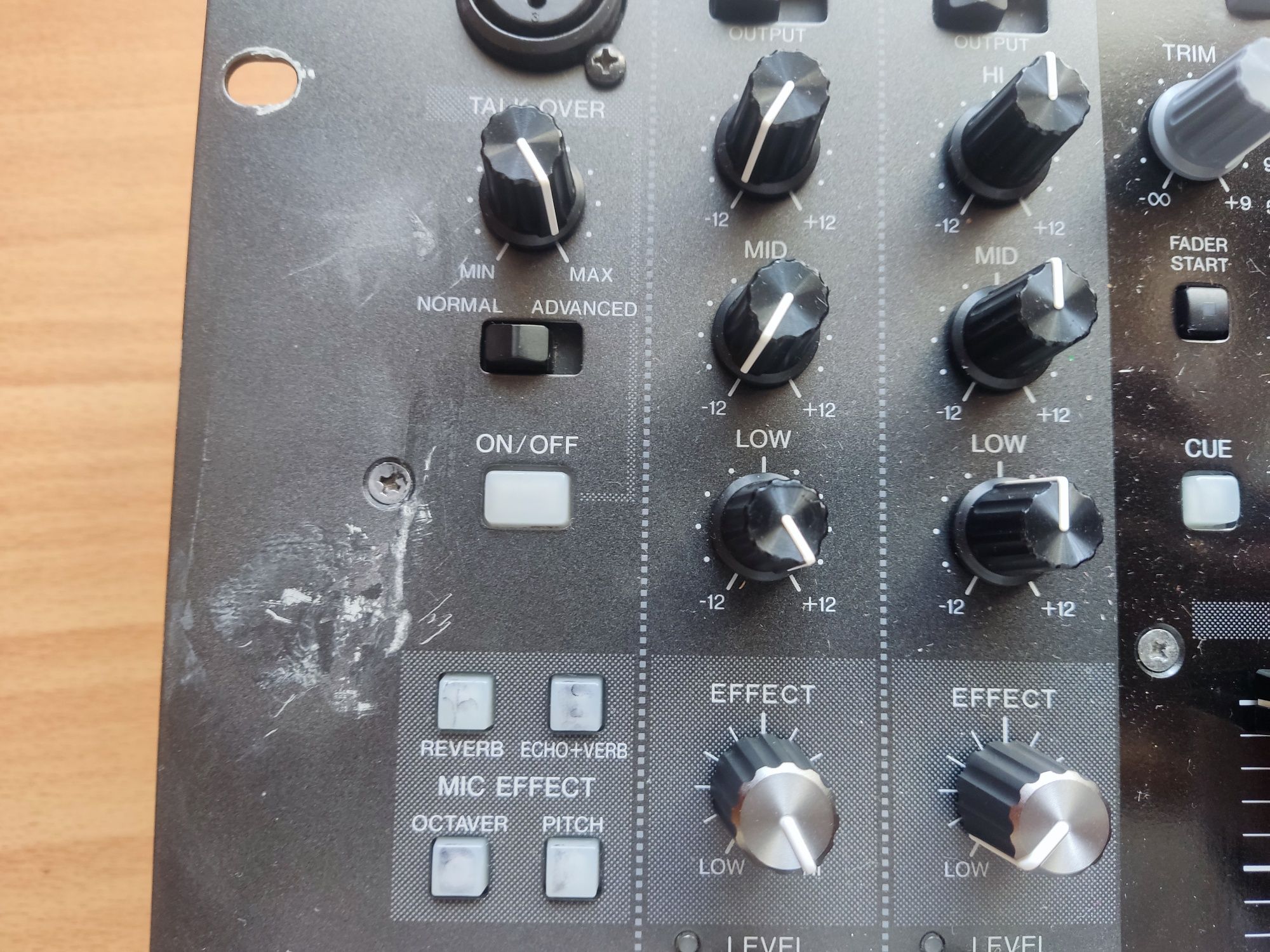 Pioneer DJM 5000 (не djm 900, не xone)