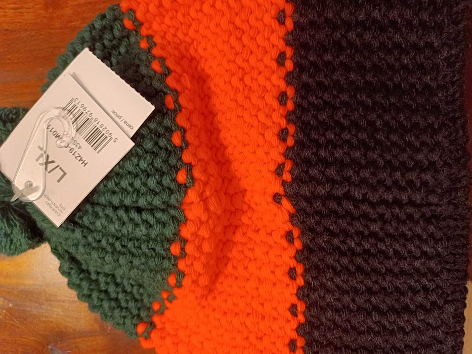 Czapka zimowa 4F, nowa, wielokolorowa